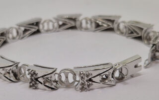 Un bracciale che racconta una storia